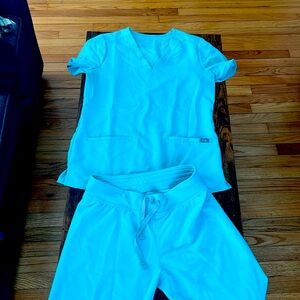 FIGS XS set top/bottom fresh aqua casma / Livingston pants